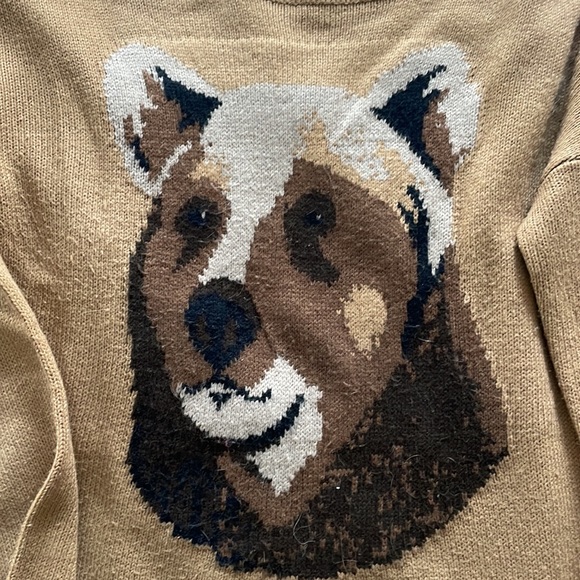 Bear sweater 🐻 - Picture 2 of 3